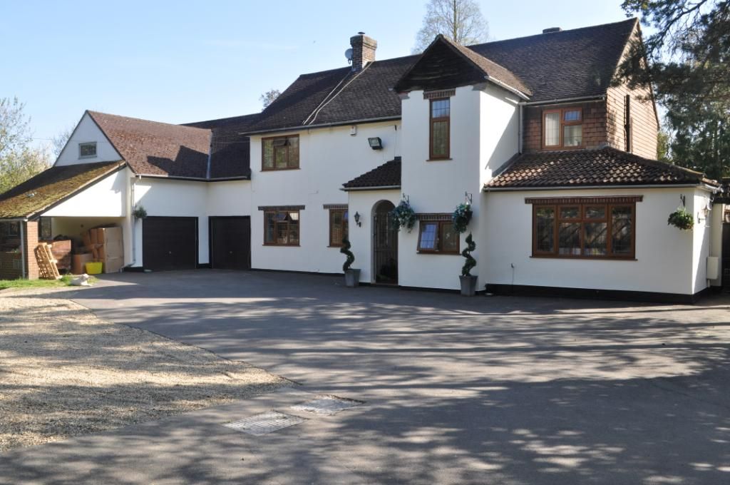 6 bed detached house for sale in Horley, Surrey RH6 Zoopla