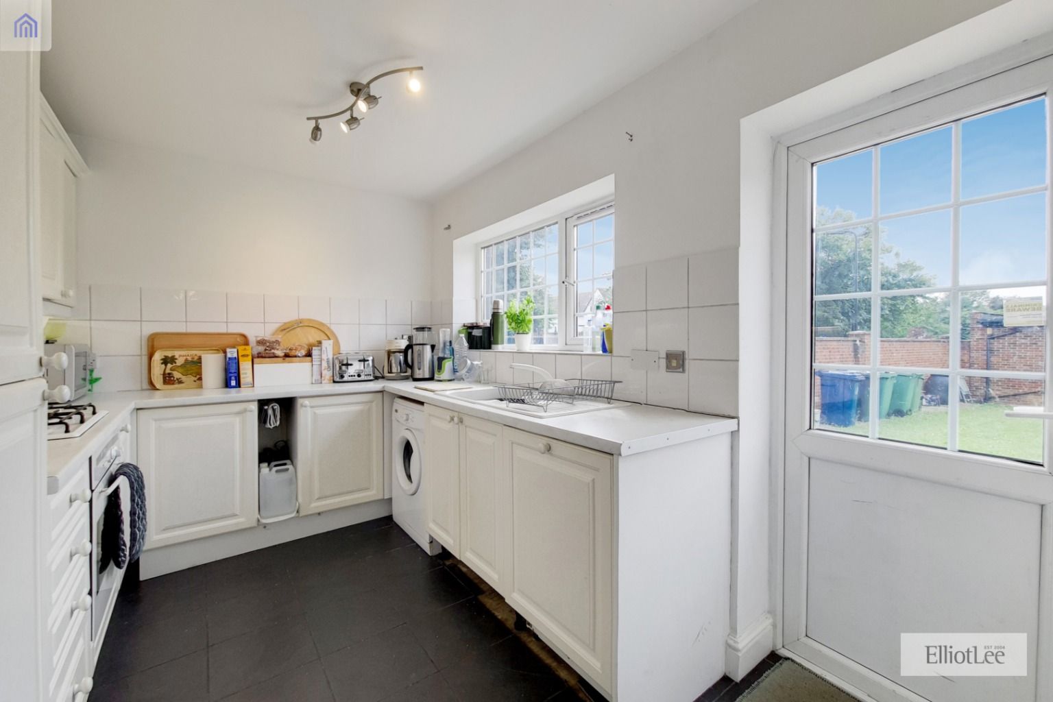 5 bed semidetached house for sale in Middleton Avenue, Greenford UB6