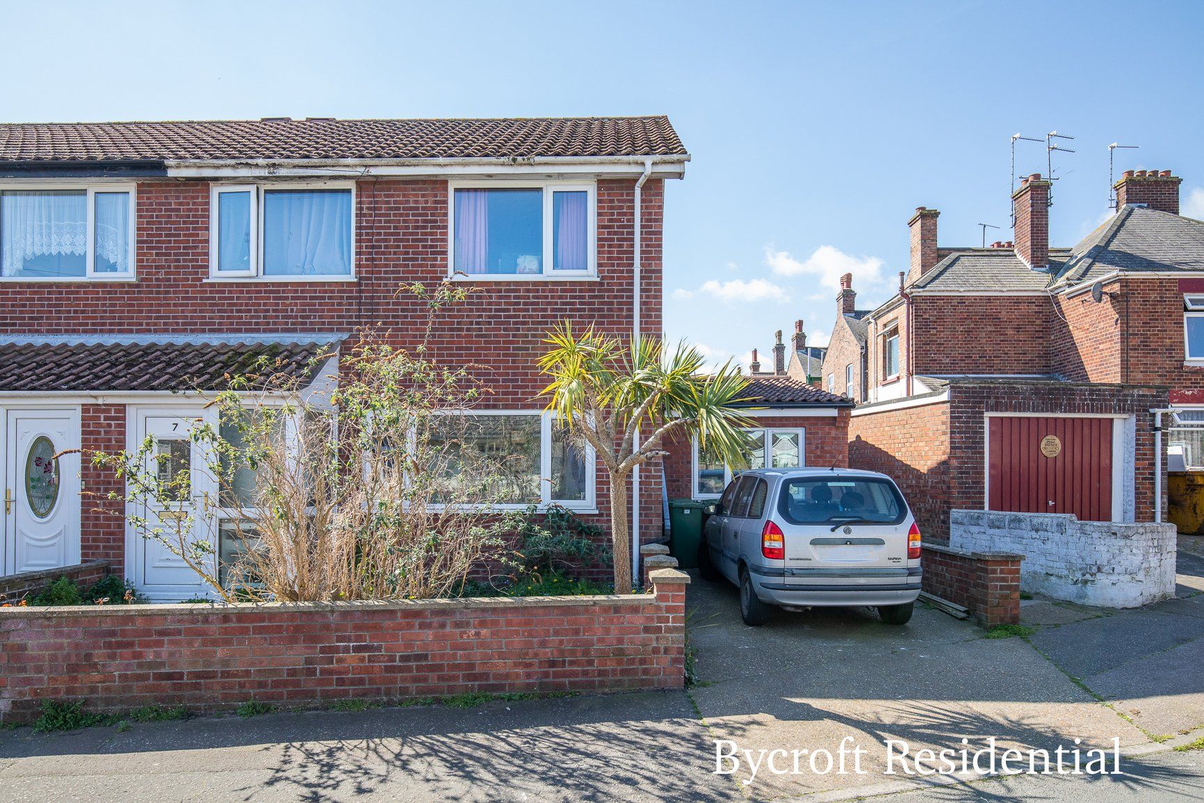 4 bed end terrace house for sale in Vauxhall Terrace, Great Yarmouth
