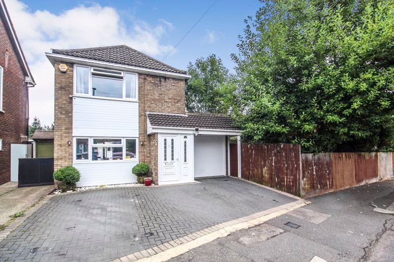 3 bed detached house for sale in Rosewood Close, Luton LU2 Zoopla