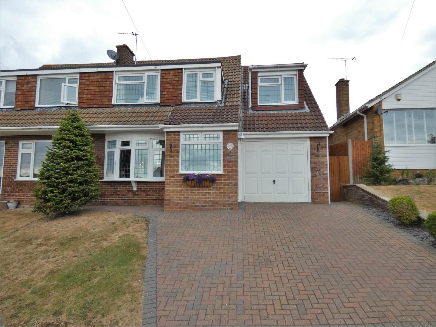 4 bed semidetached house for sale in Flowerhill Way, Istead Rise