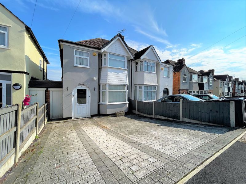 3 bed semidetached house for sale in Farren Road, Northfield