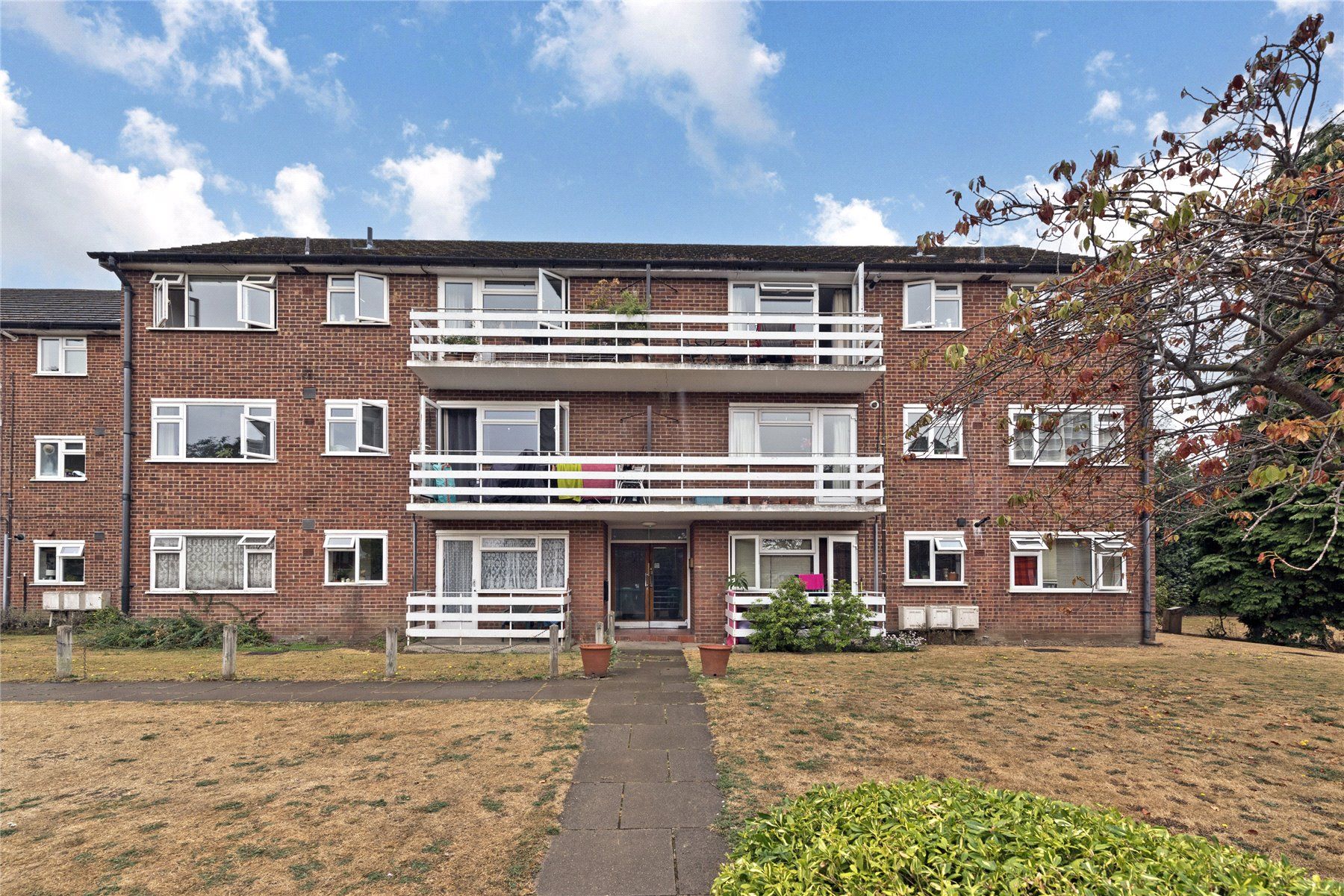 1 bed flat for sale in St. Andrew's Square, Surbiton KT6 Zoopla
