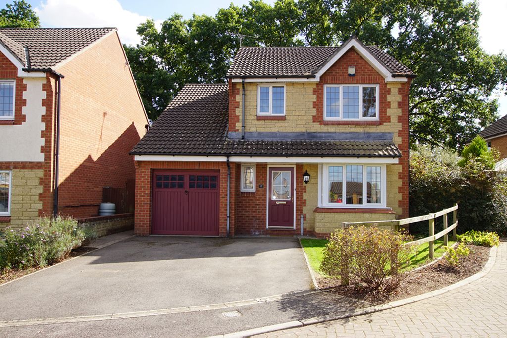 4 bed detached house for sale in Oakwood Gardens, Coalpit Heath