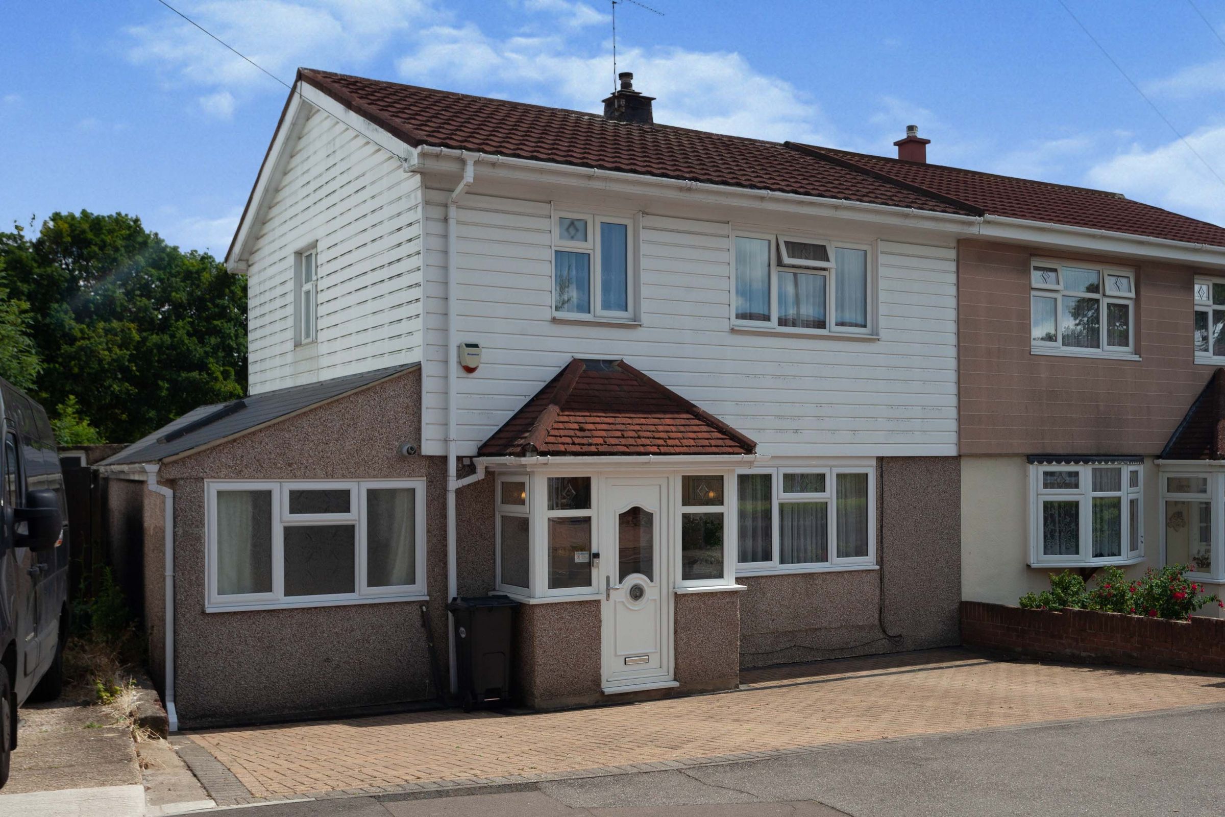 3 bed semidetached house for sale in Manford Way, Chigwell IG7 Zoopla