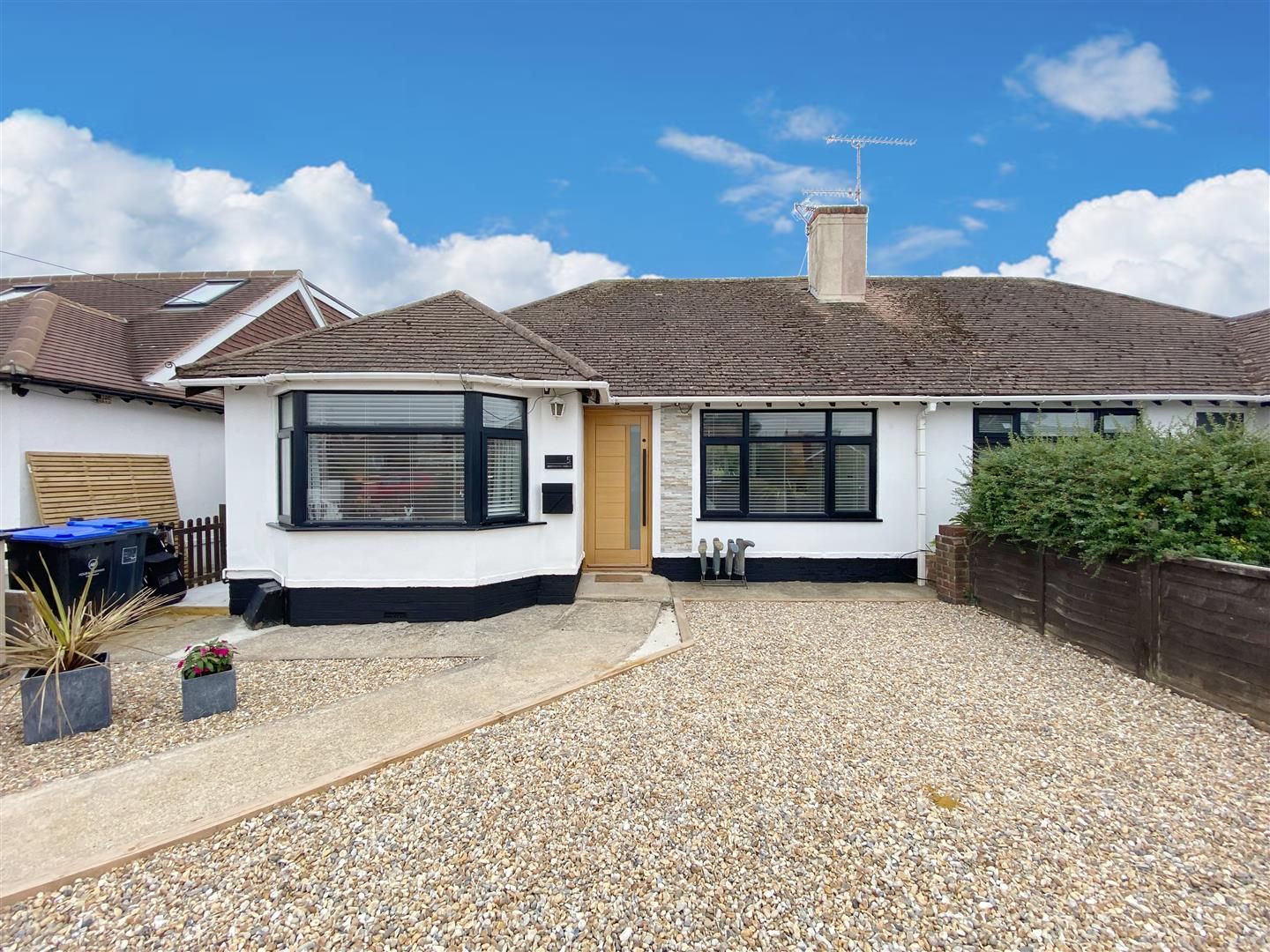 2 bed semidetached bungalow for sale in Beechwood Avenue, Worthing