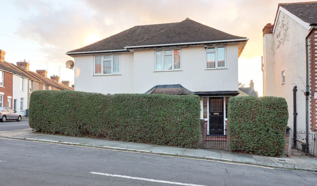 4 bed detached house for sale in Lancaster Road, Canterbury CT1 Zoopla