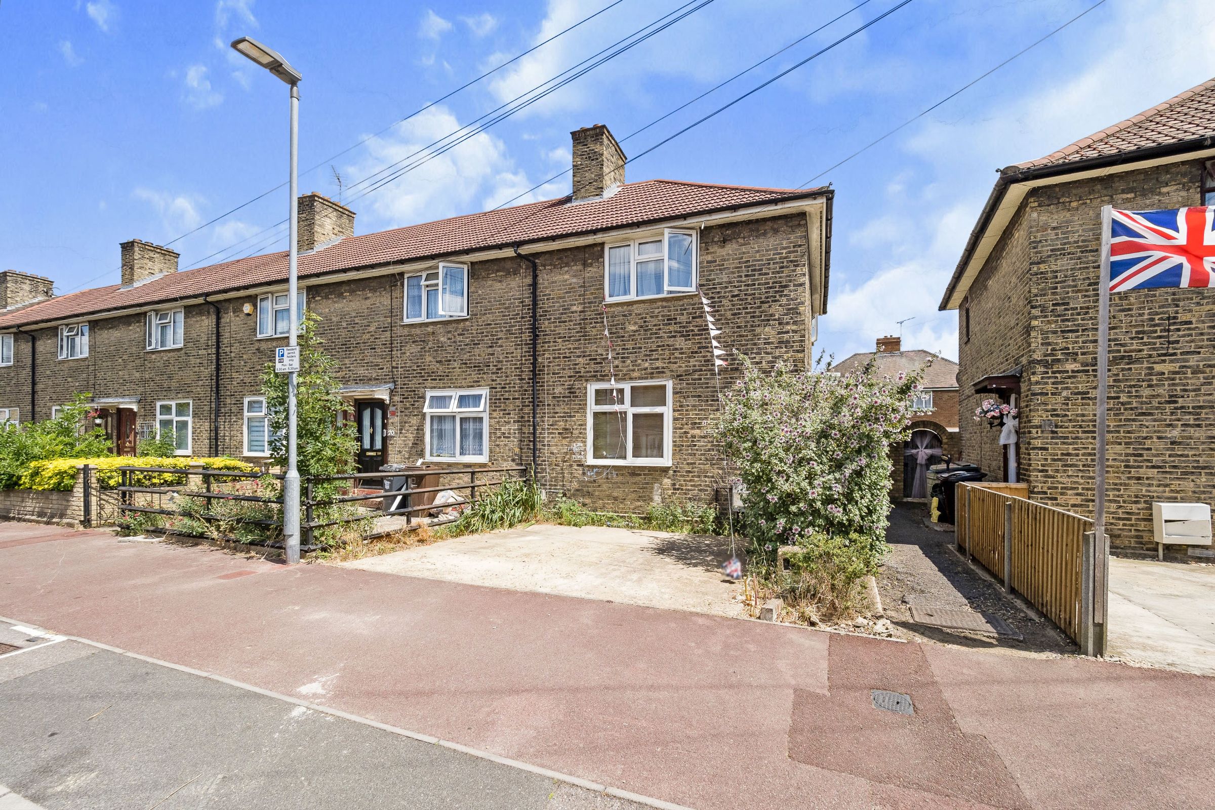 2 bed end terrace house for sale in Harrison Road, Dagenham RM10 Zoopla