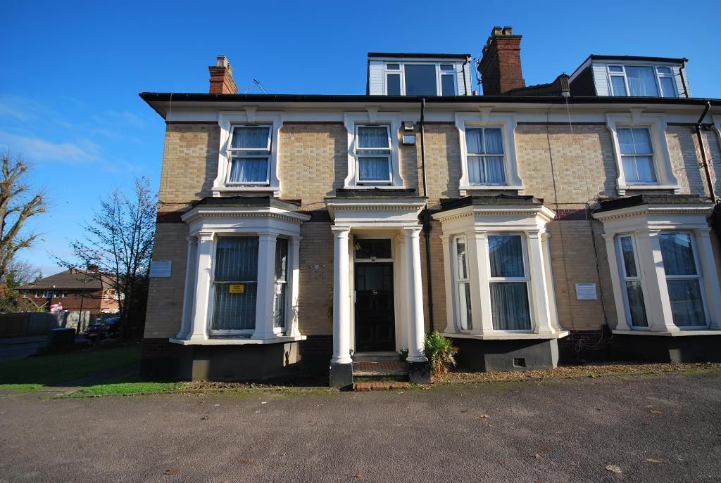 3 bed flat to rent in Ealing Road, Wembley HA0 Zoopla