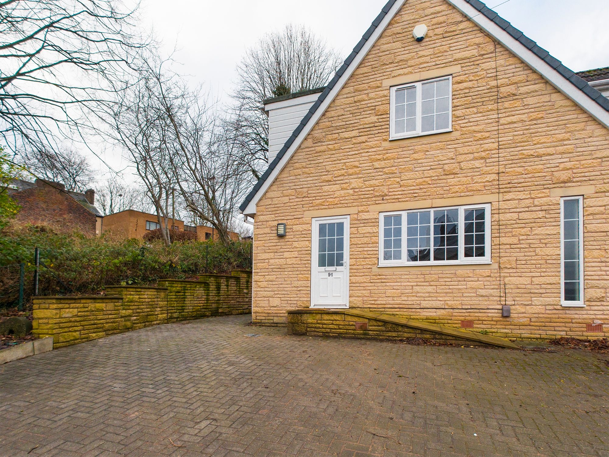 3 bed terraced house to rent in Crabtree Close, Sheffield S5 Zoopla