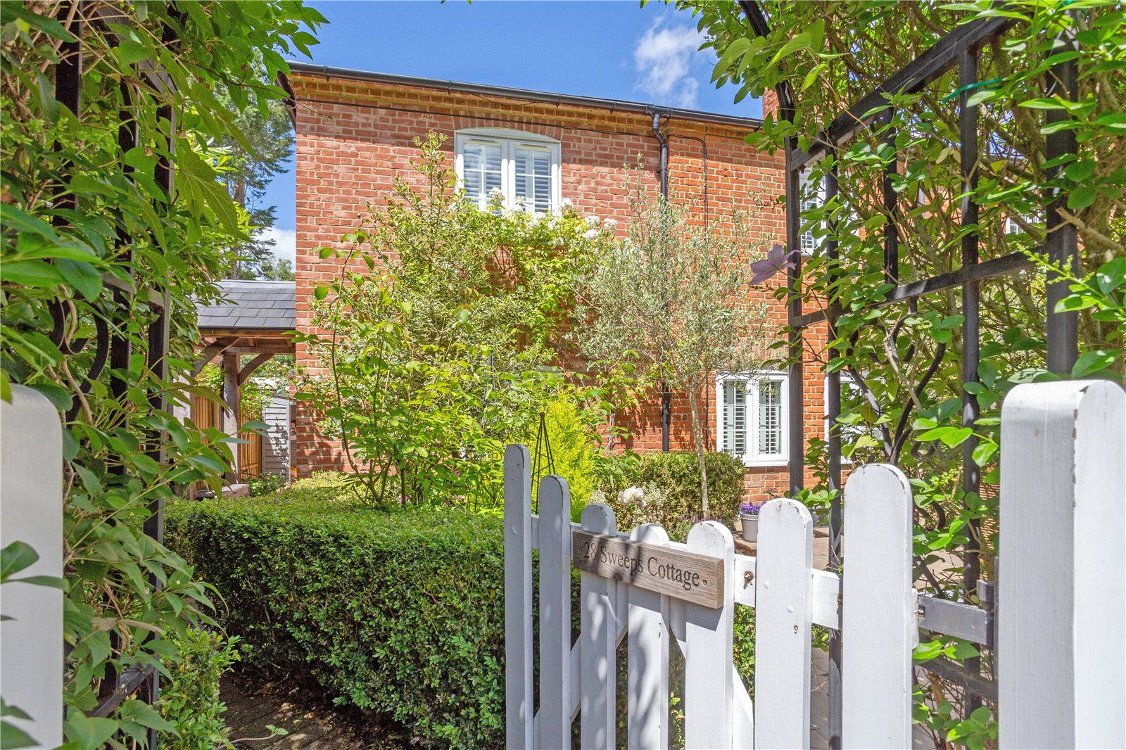 3 bed terraced house for sale in Elvetham Road, Fleet GU51 Zoopla