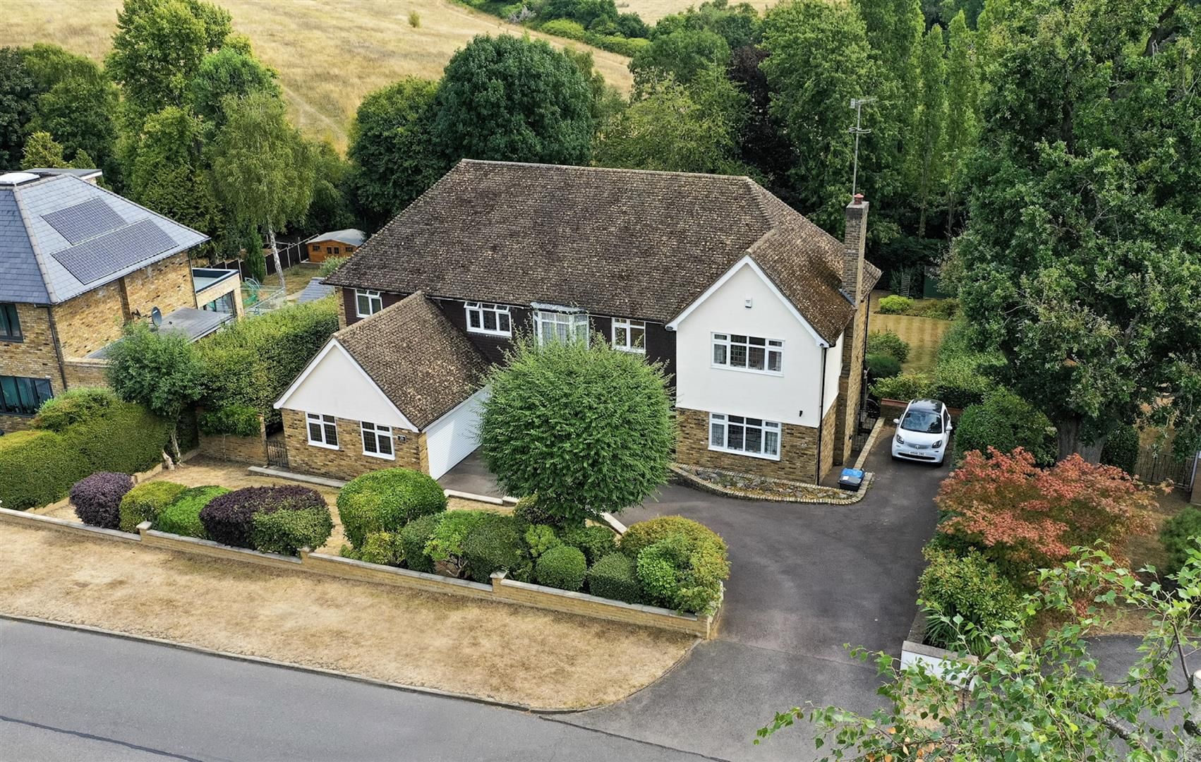 5 bed detached house for sale in Silverthorn Drive, Longdean Park