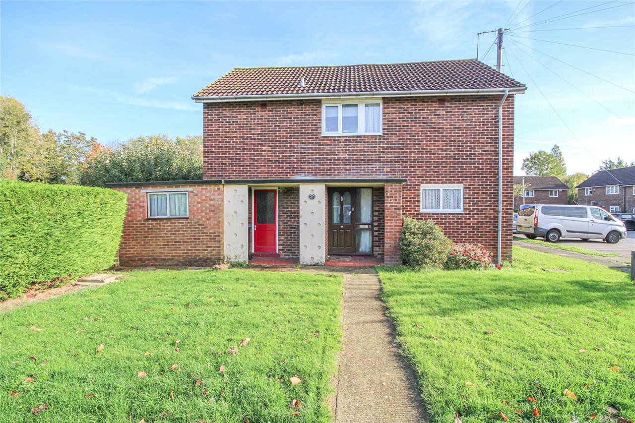 4 bed end terrace house for sale in Bushey Ley, Welwyn Garden City