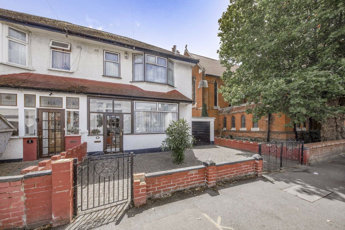3 bed property for sale in St. Marks Road, Mitcham CR4 Zoopla