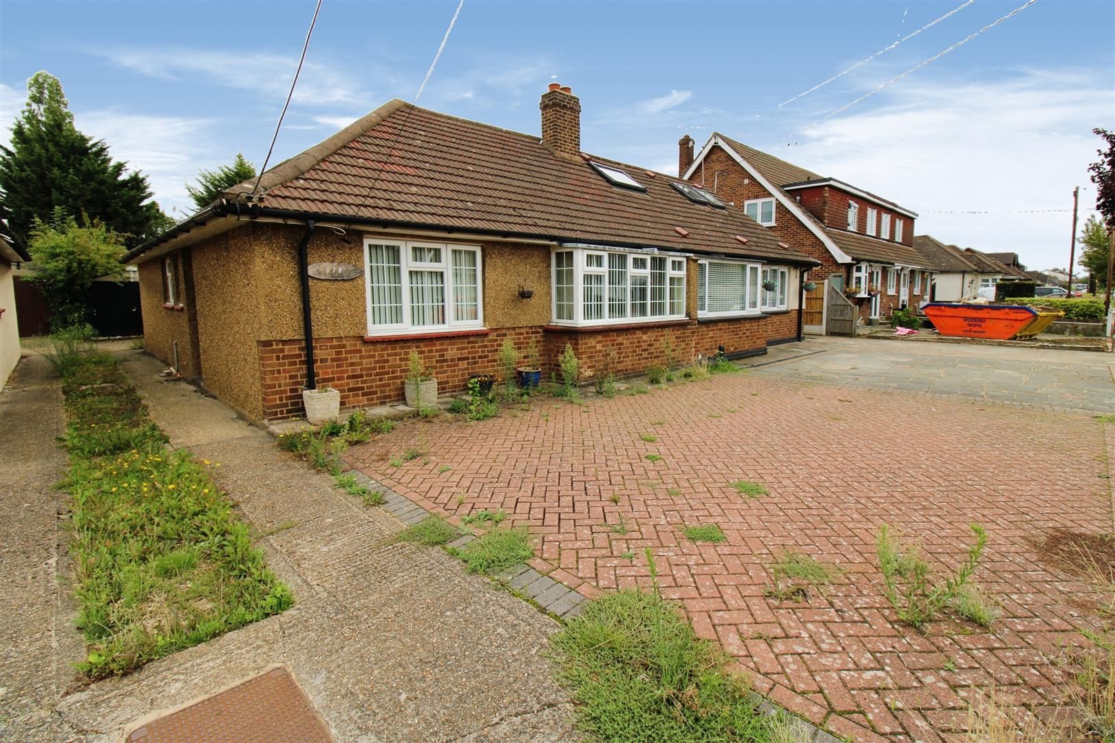 2 bed semidetached bungalow for sale in Cranham Gardens, Cranham