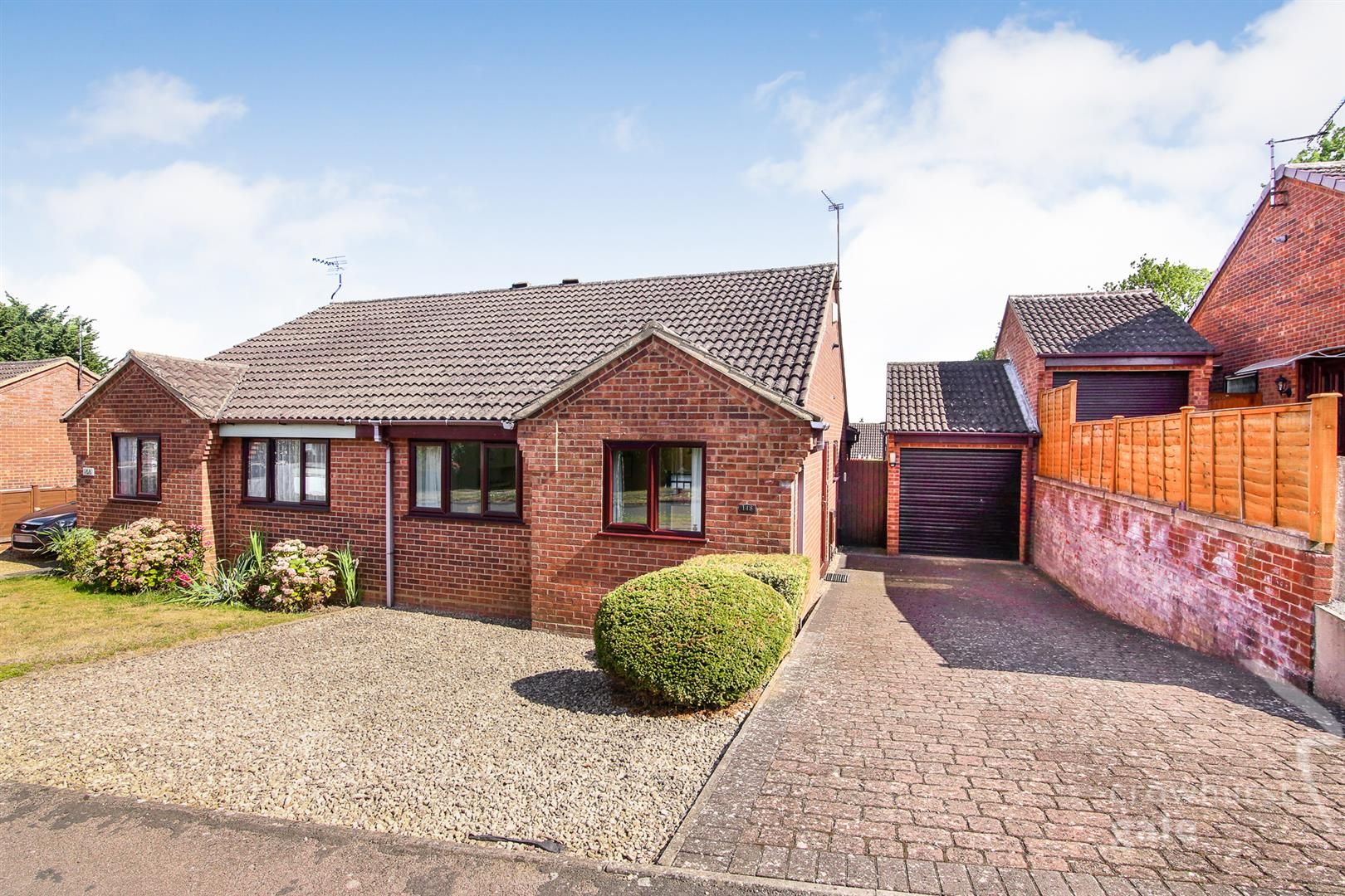 2 bed semidetached bungalow for sale in Featherbed Lane, Hillmorton