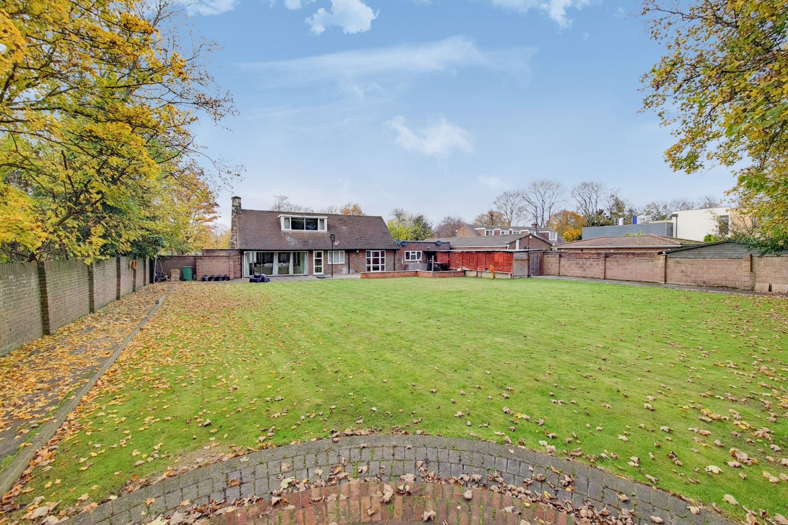 5 bed detached bungalow for sale in Tentelow Lane, Southall UB2 Zoopla