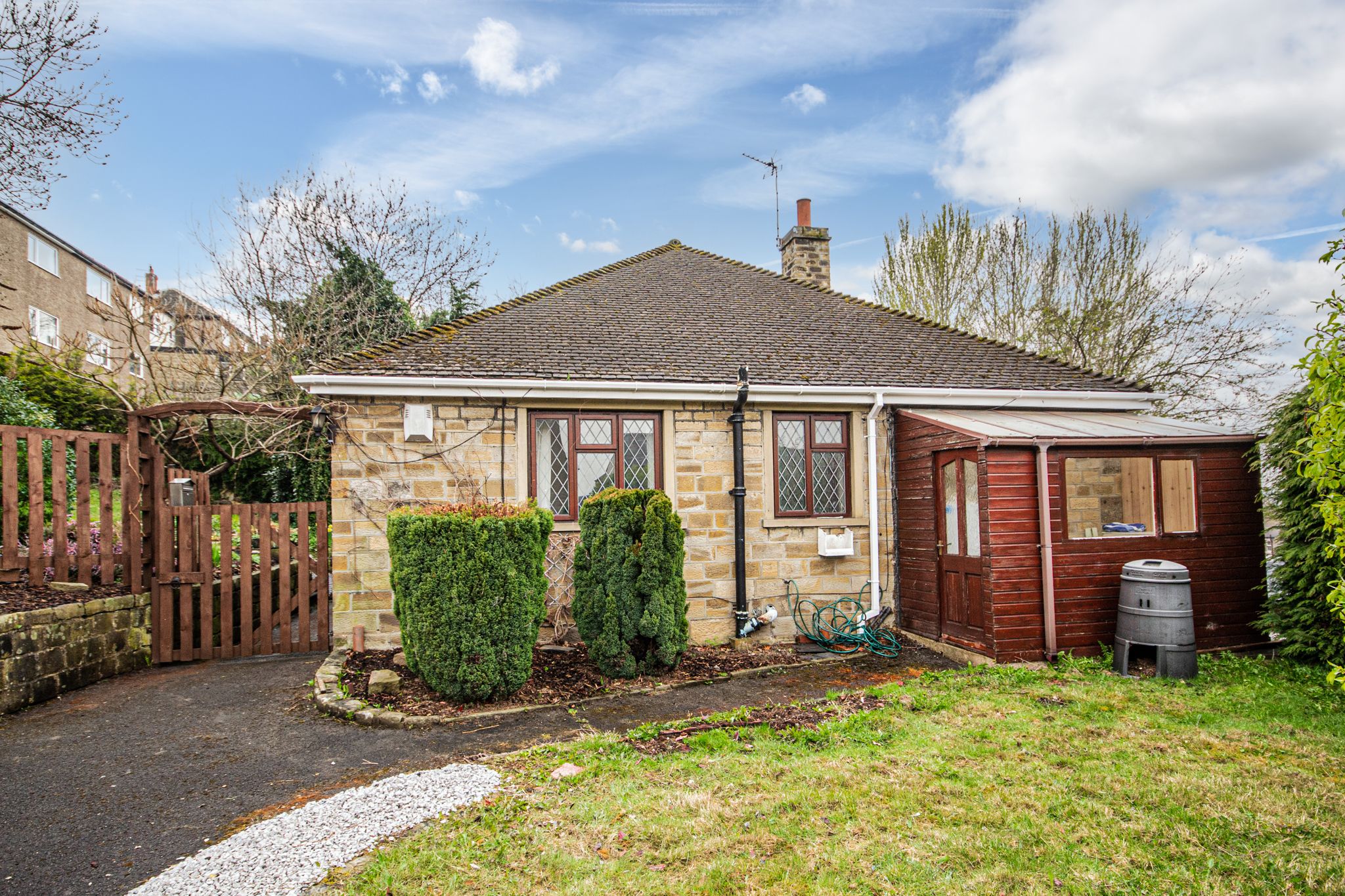 3 bed detached bungalow for sale in Fleminghouse Lane, Huddersfield HD5
