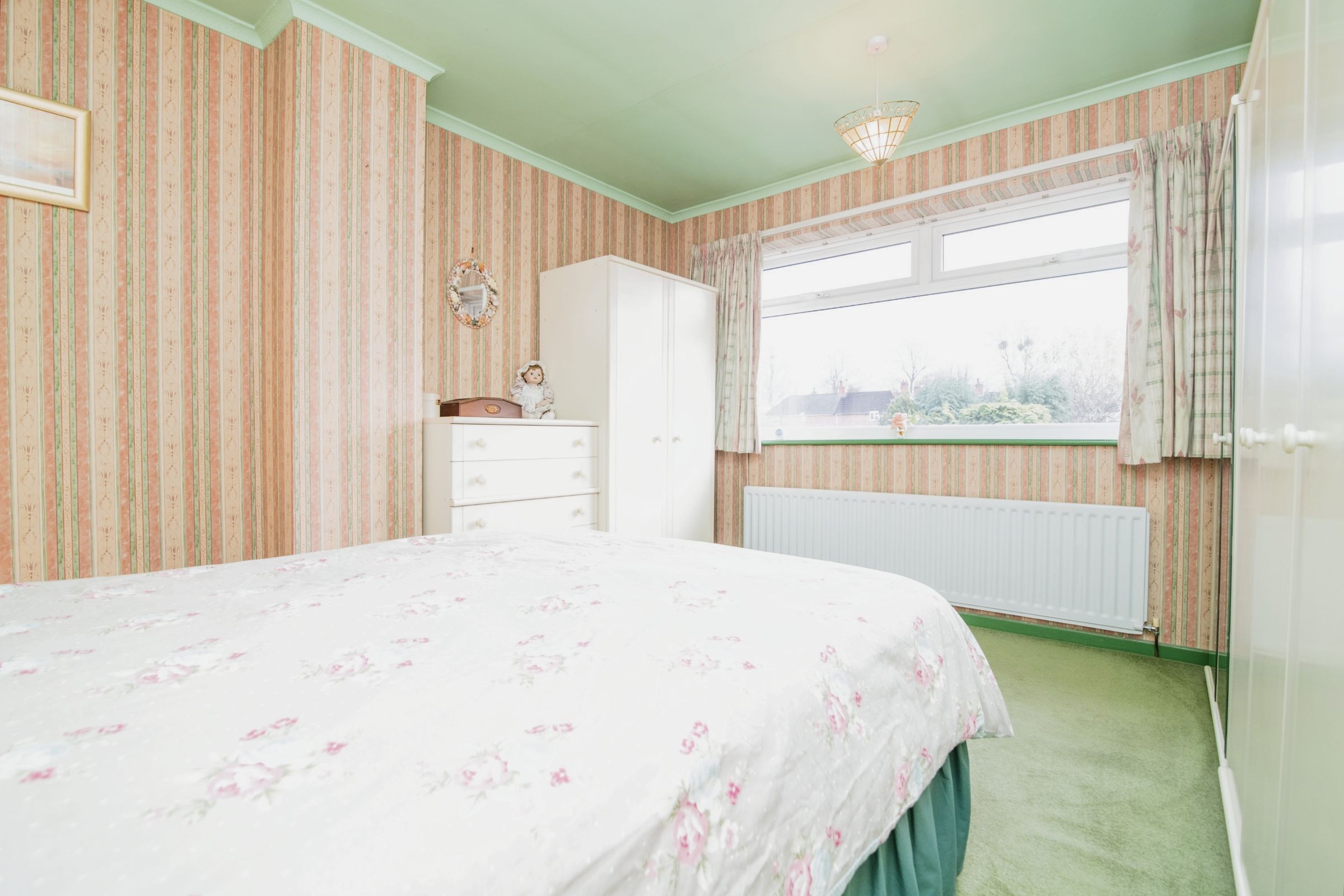 3 bed semidetached house for sale in Larchmere Drive, Hall Green