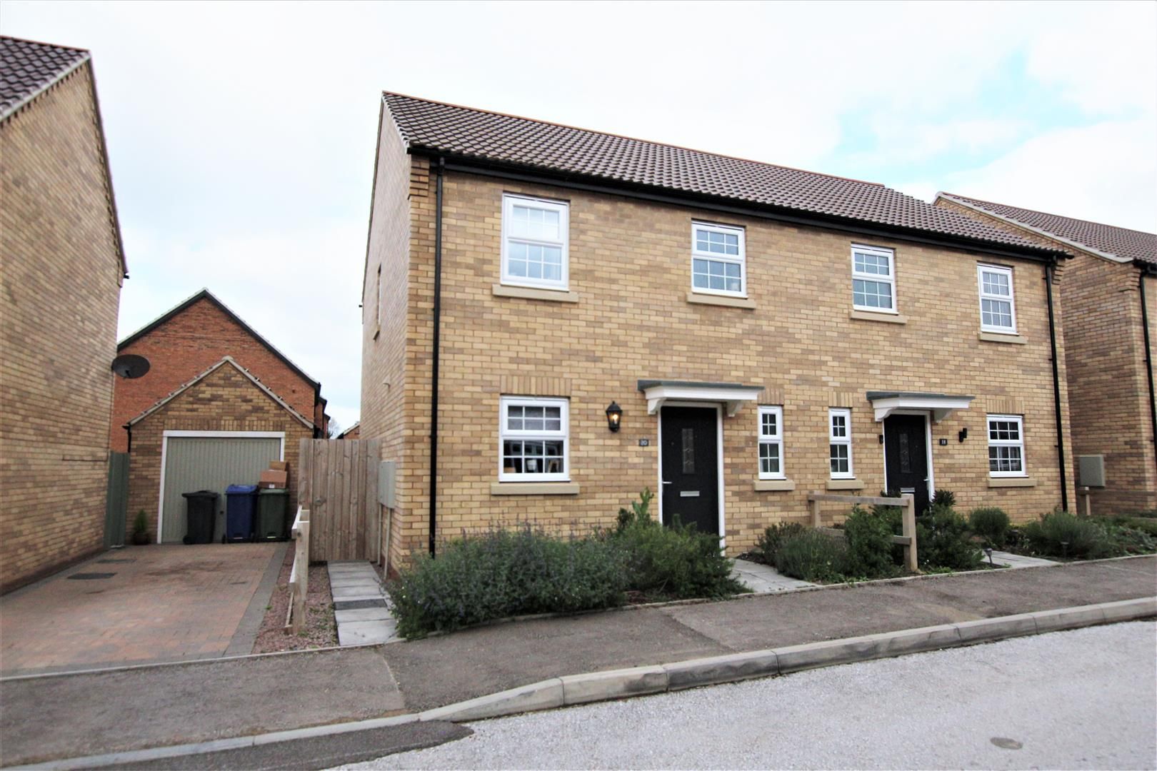 3 bed semidetached house for sale in David Todd Way, Bardney, Lincoln