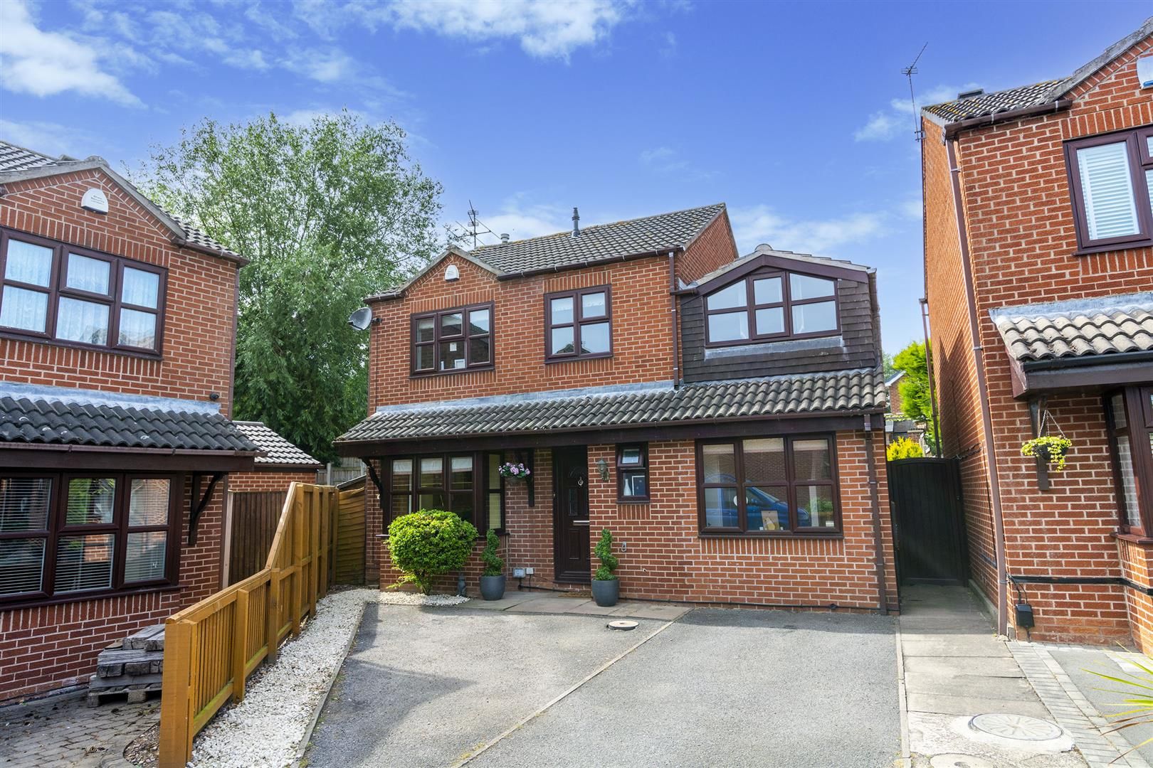 4 bed detached house for sale in The Hollies, Sandiacre, Nottingham NG10 Zoopla