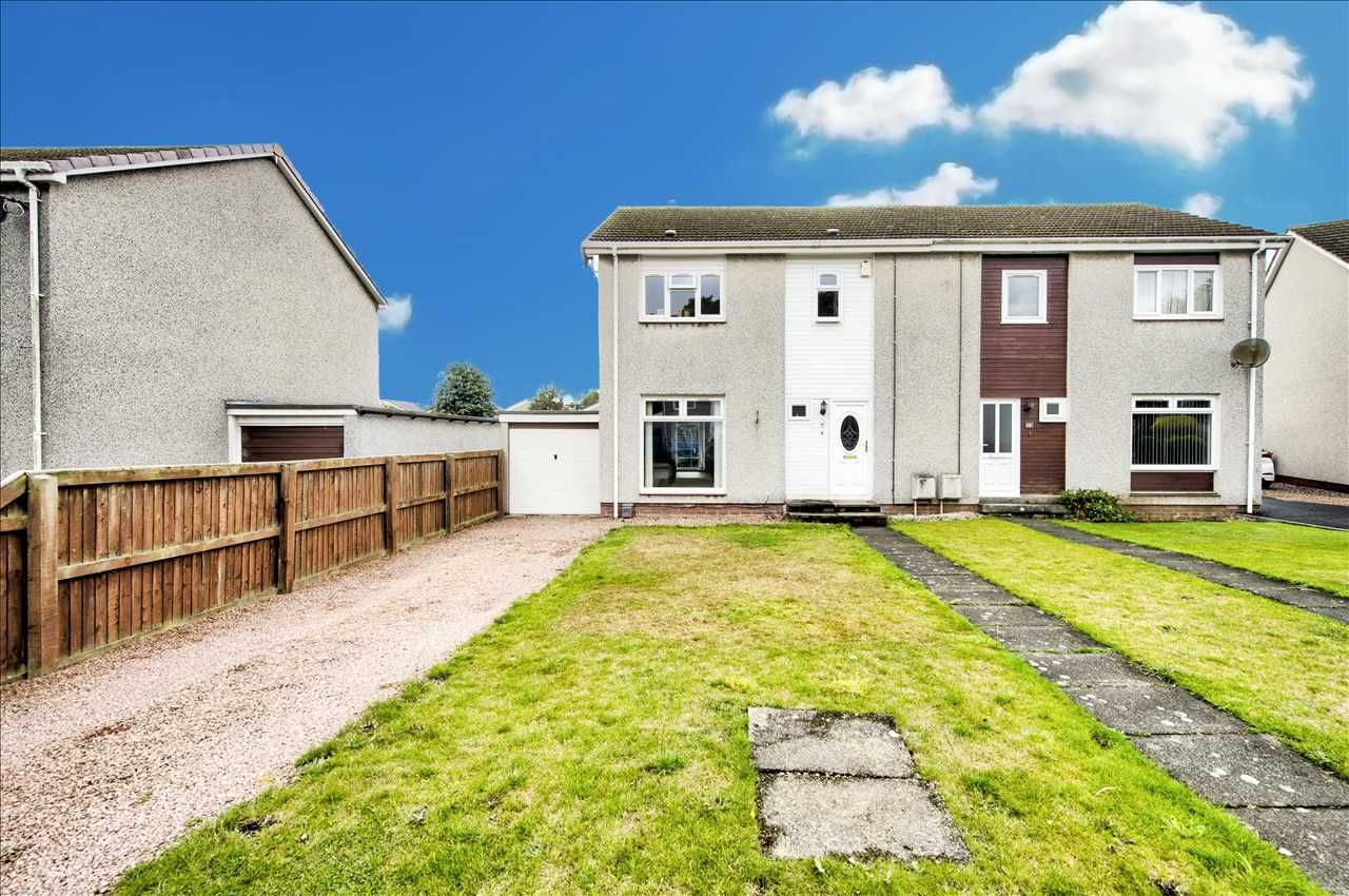 3 bed property for sale in Inchmickery Avenue, Dalgety Bay, Dunfermline