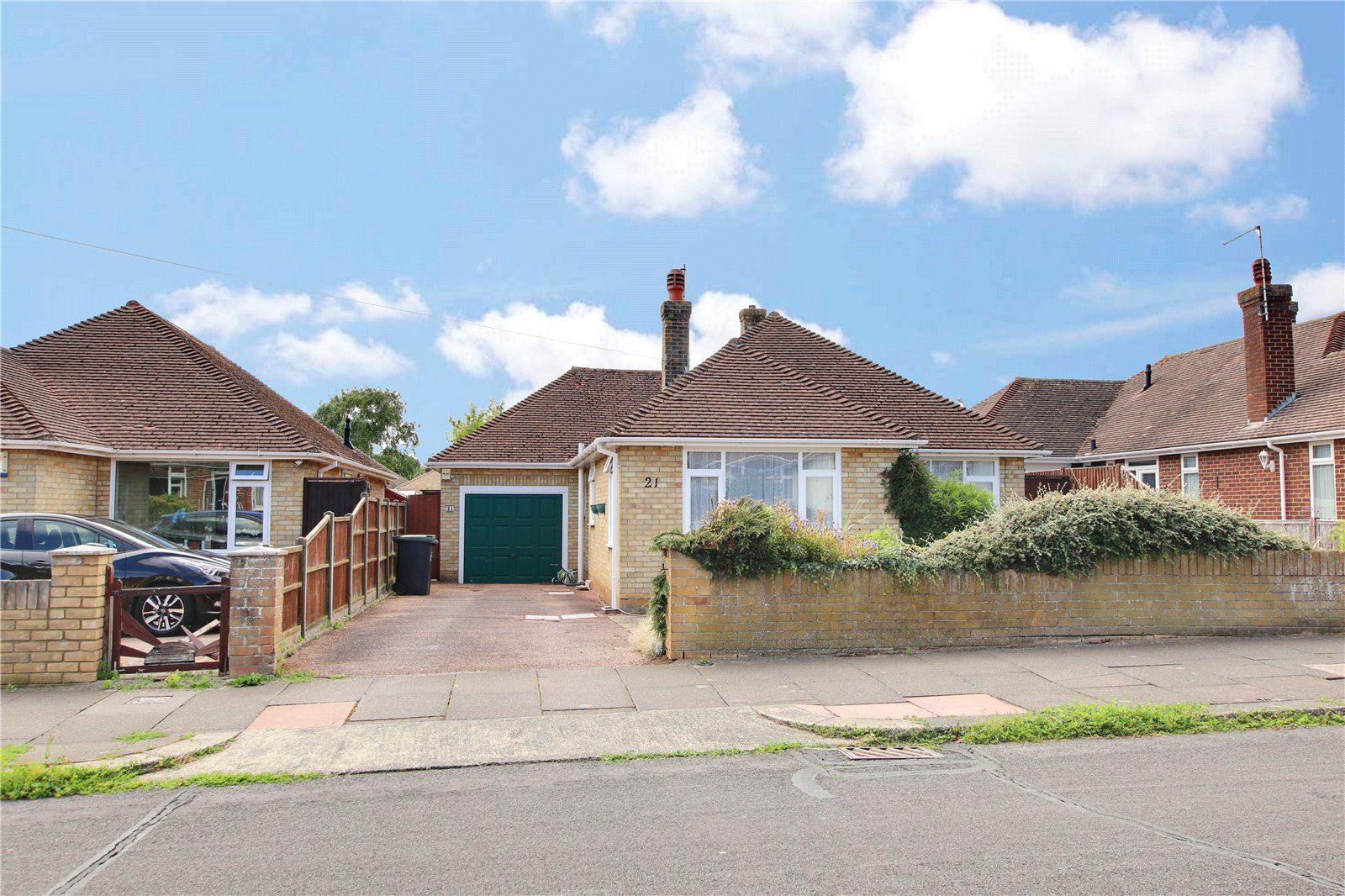 2 bed bungalow for sale in Exmoor Drive, Worthing, West Sussex BN13
