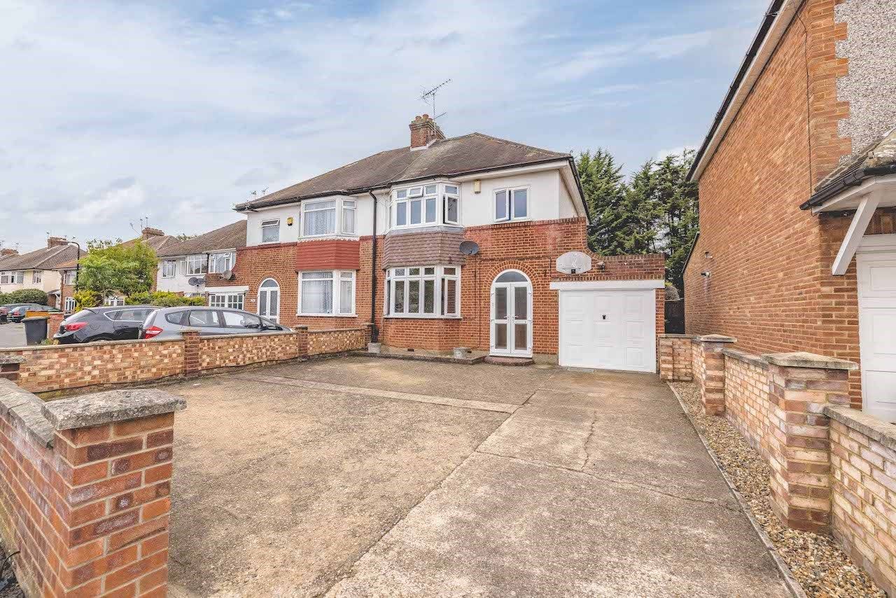 3 bed semidetached house for sale in Northcroft, Slough SL2 Zoopla