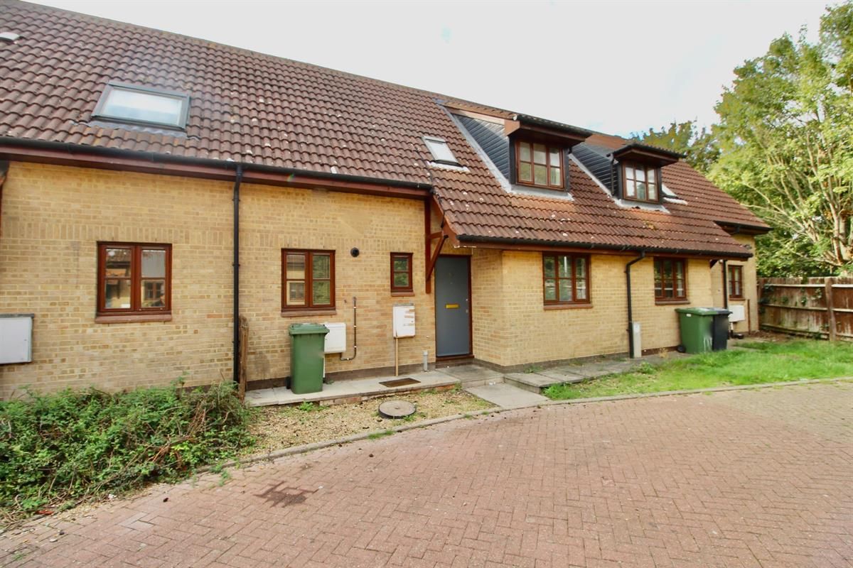 3 bed terraced house for sale in St. Michaels Gate, Parnwell