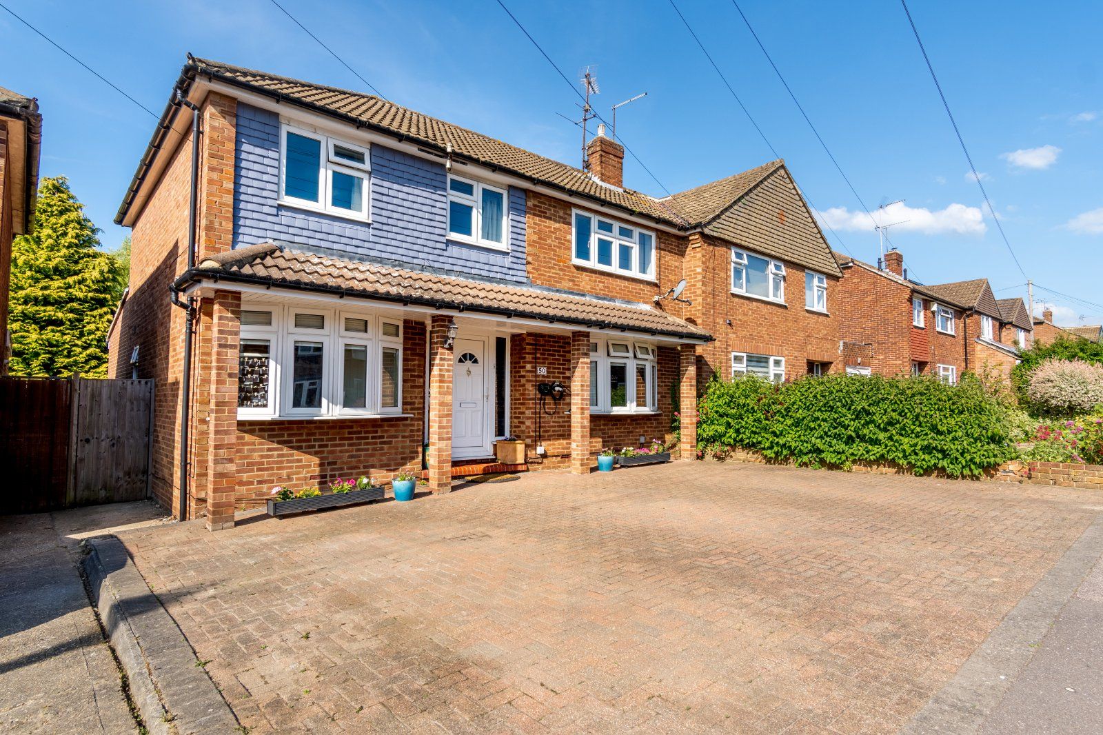 5 bed semidetached house for sale in Manston Drive, Stortford