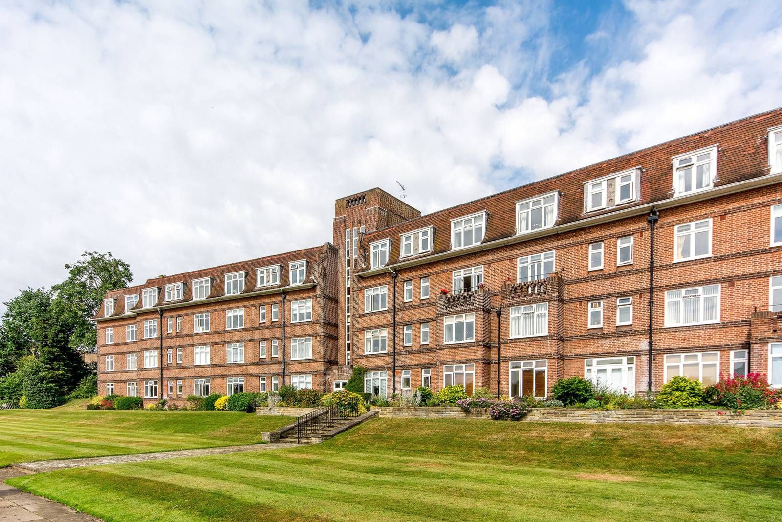 1 bed flat for sale in Cross Deep, Twickenham TW1 Zoopla