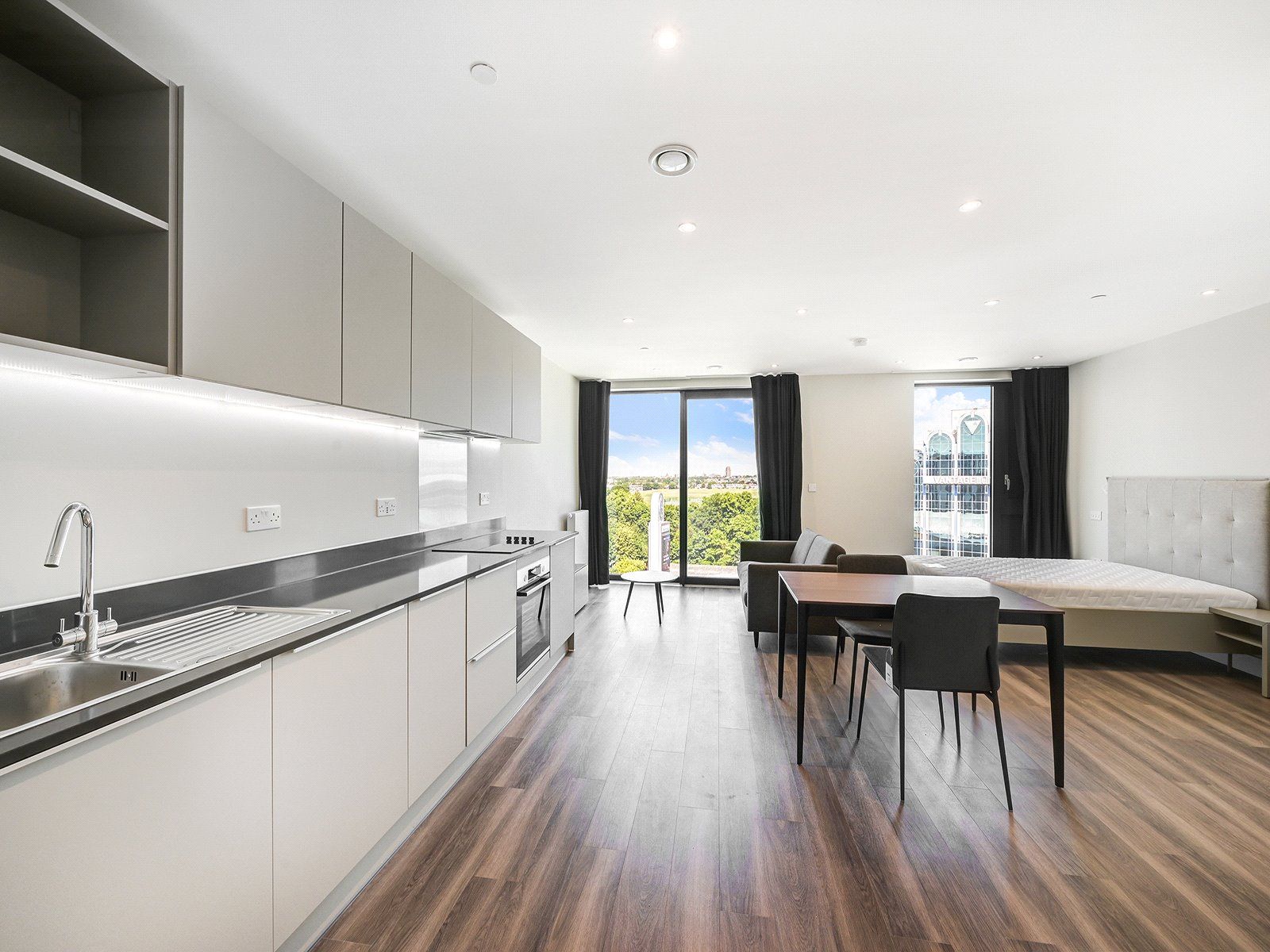 Studio to rent in Kew Bridge, Thomas Layton Way TW8 Zoopla