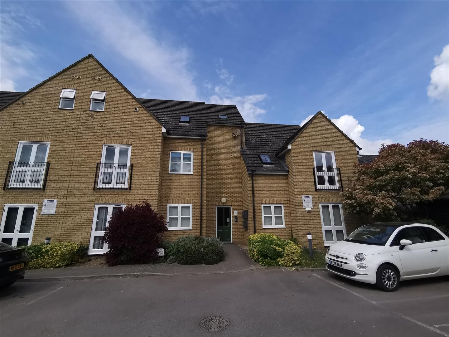 2 bed flat for sale in Brocket Road, Hoddesdon EN11 Zoopla