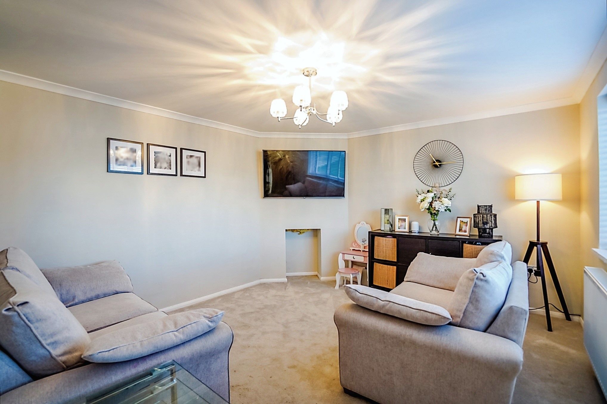 3 bed semidetached house for sale in Willis Road, Haddenham, Aylesbury