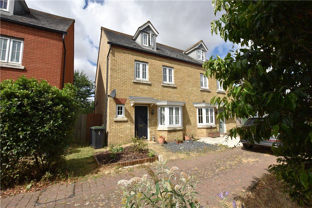 4 bed semidetached house for sale in Birch Grove, Lower Stondon