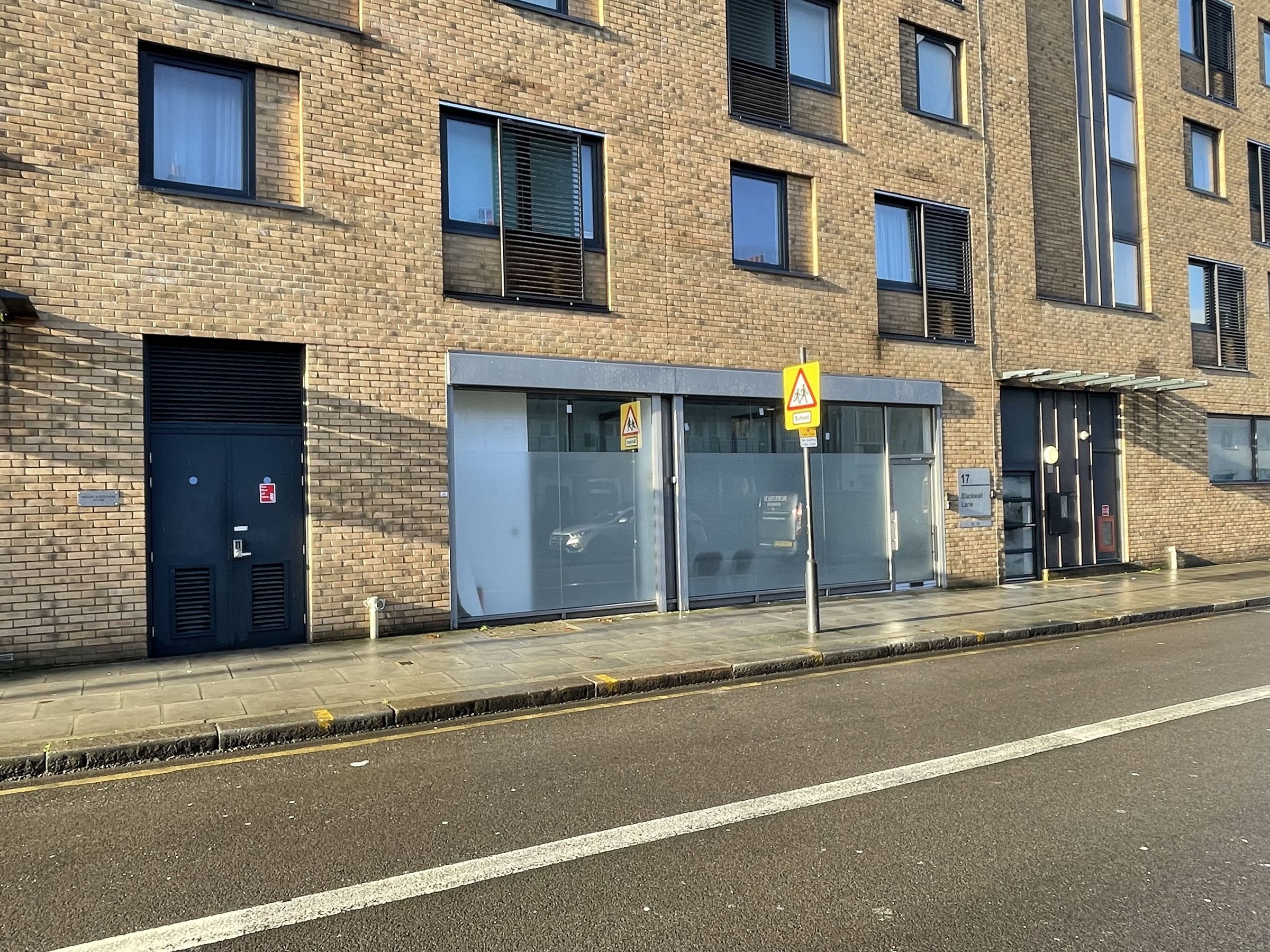 Retail premises to let in 15 Blackwall Lane, Greenwich, London SE10