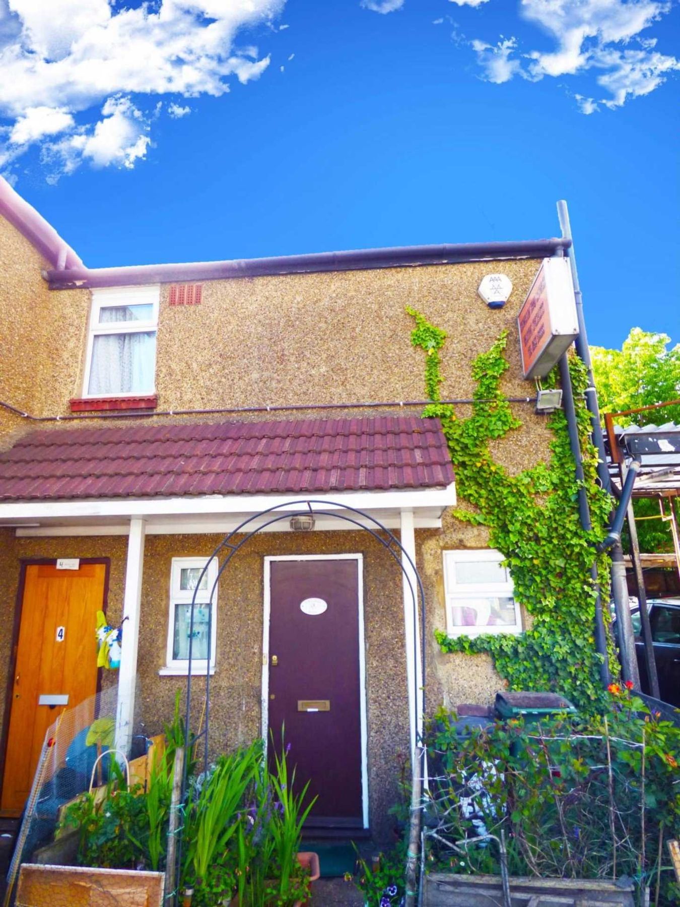 Flat Woodlands House Luton LU3  