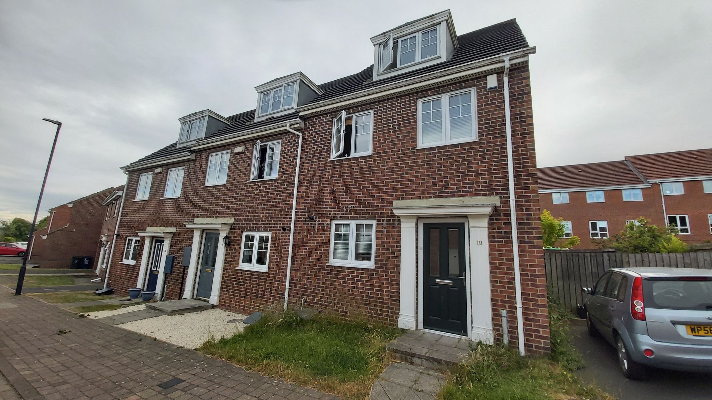 3 bed town house to rent in Elvaston Crescent, Kenton, Newcastle Upon