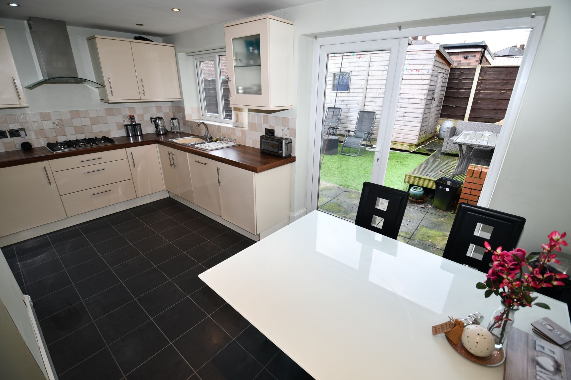 3 bed semidetached house for sale in Brandon Road, Salford M6 Zoopla