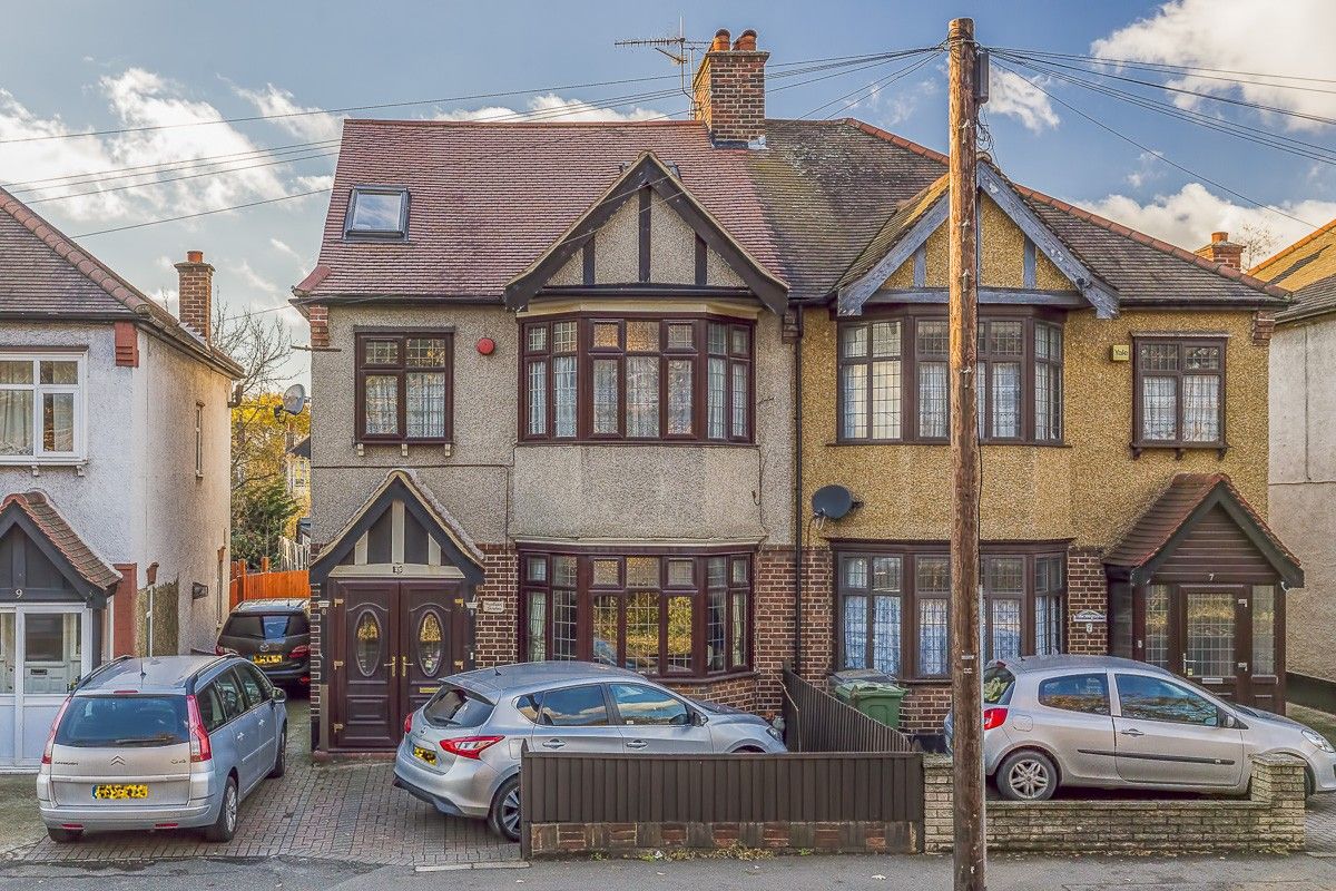 Woodlands Gardens, Woodford New Road, London E17  