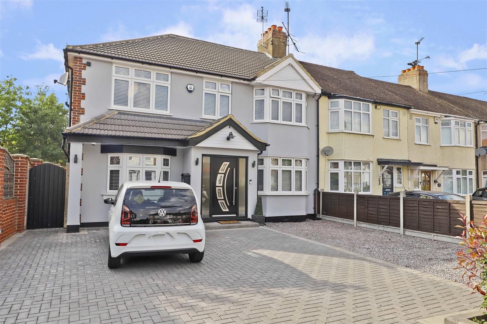 5 bed semidetached house for sale in Burleigh Road, Hillingdon UB10