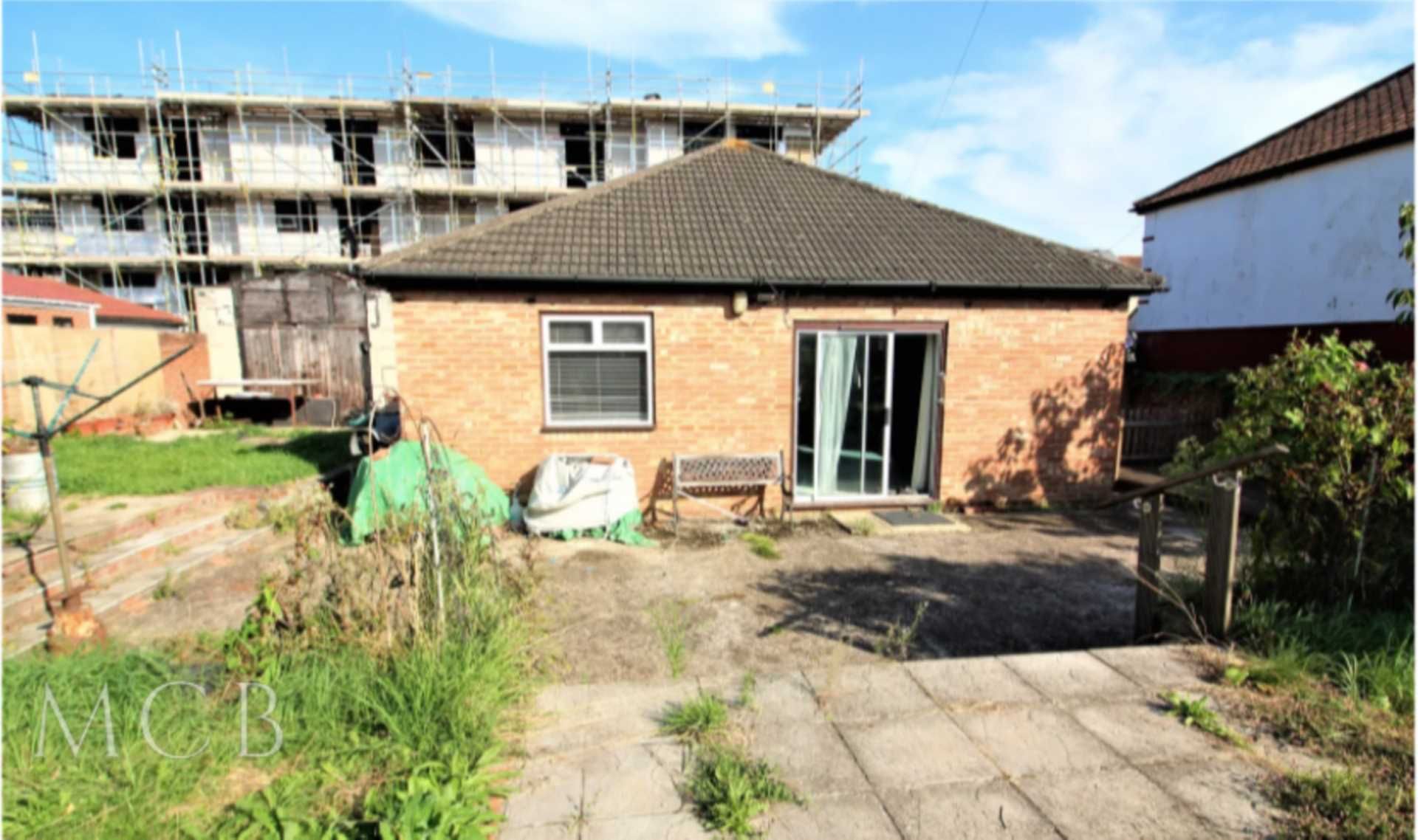 4 bed bungalow for sale in Cherry Avenue, Southall UB1 Zoopla