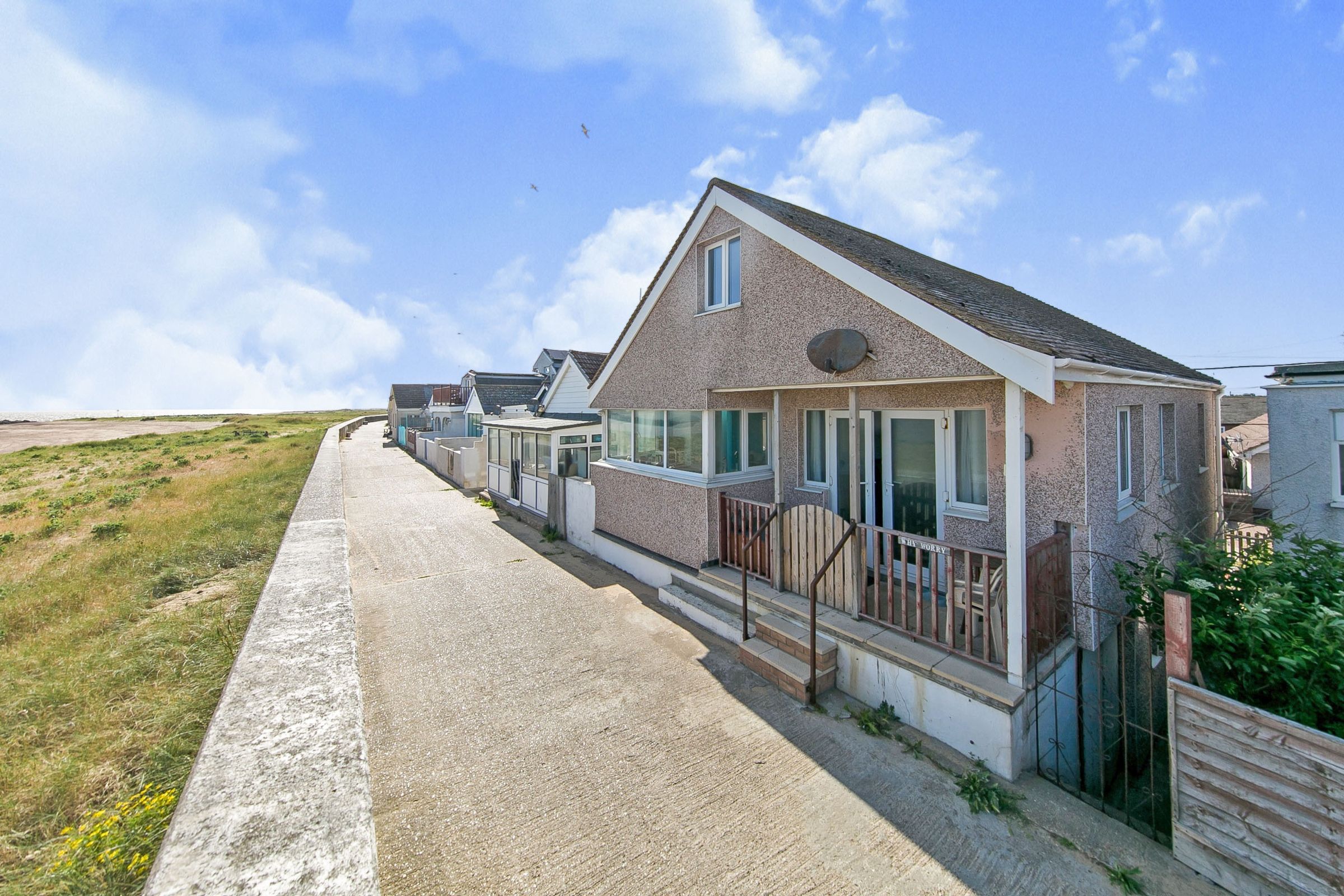 4 bed detached house for sale in Beach Way, ClactonOnSea CO15 Zoopla