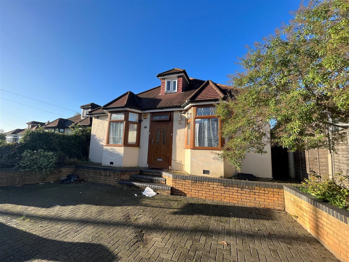 6 bed detached bungalow for sale in Water Lane, Ilford IG3 Zoopla