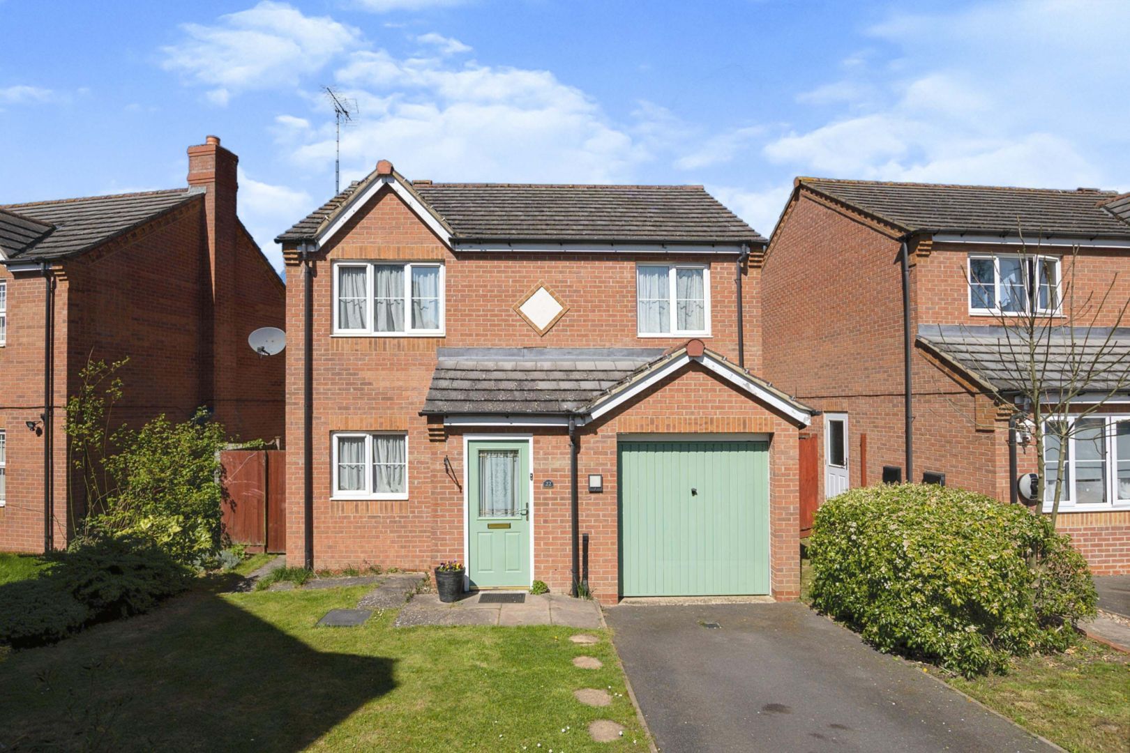 3 bed detached house for sale in Lowry Close, Corby NN18 Zoopla