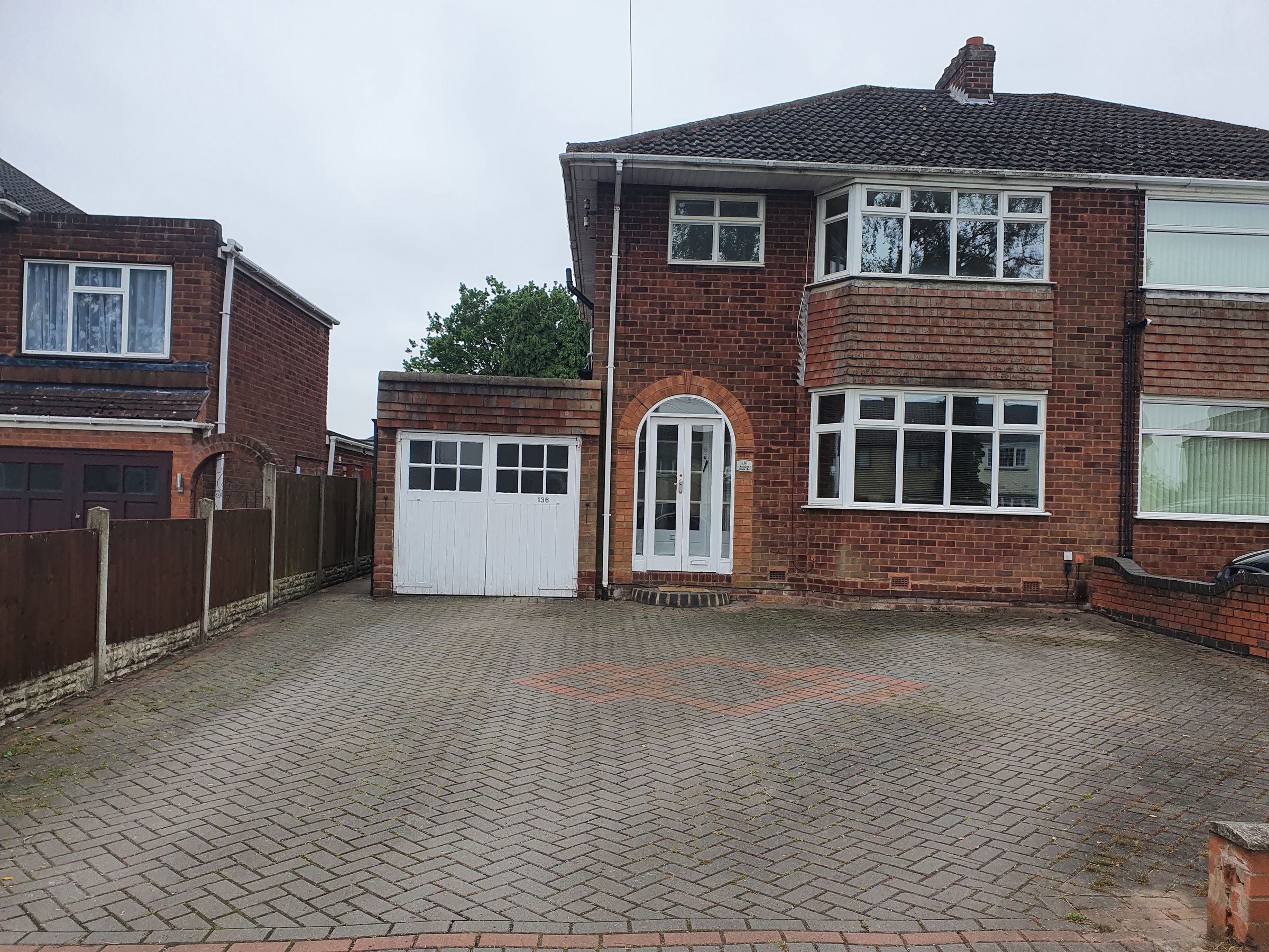 3 bed semidetached house to rent in Reddicap Heath Road, Sutton