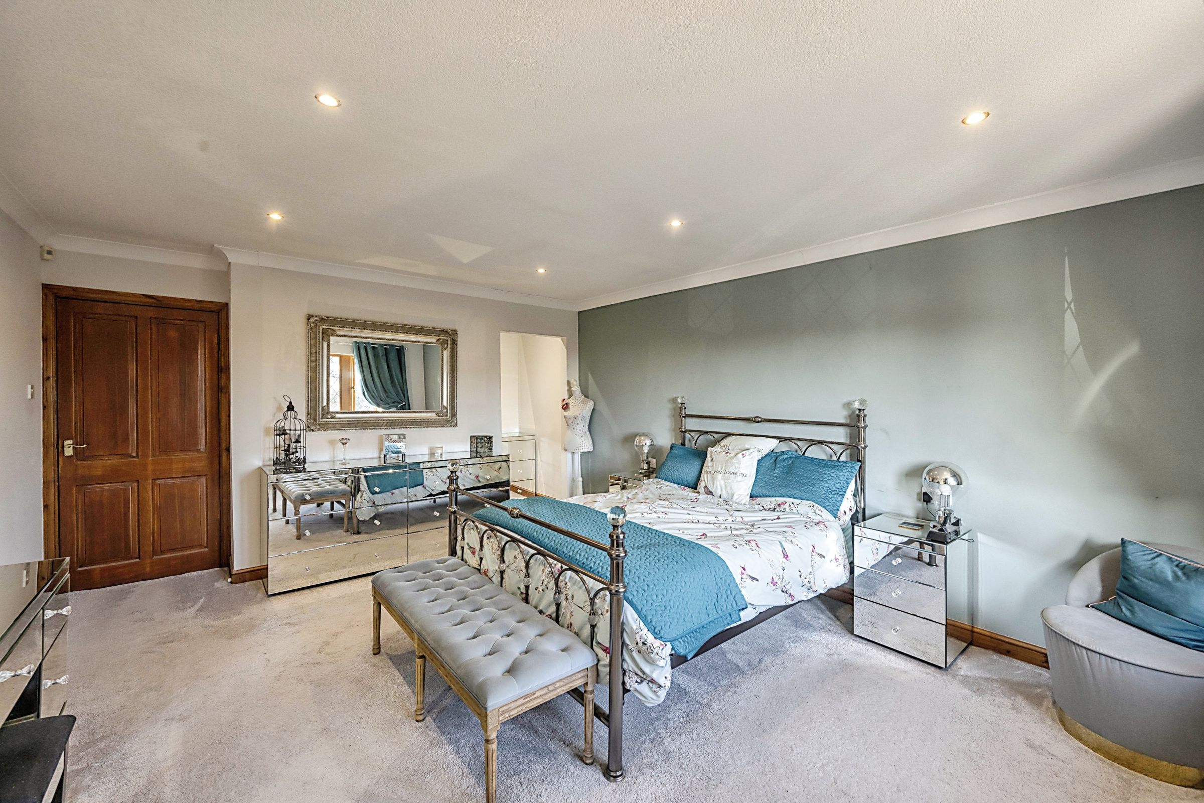 5 bed detached house for sale in Thorpe In Balne, Doncaster DN6 Zoopla