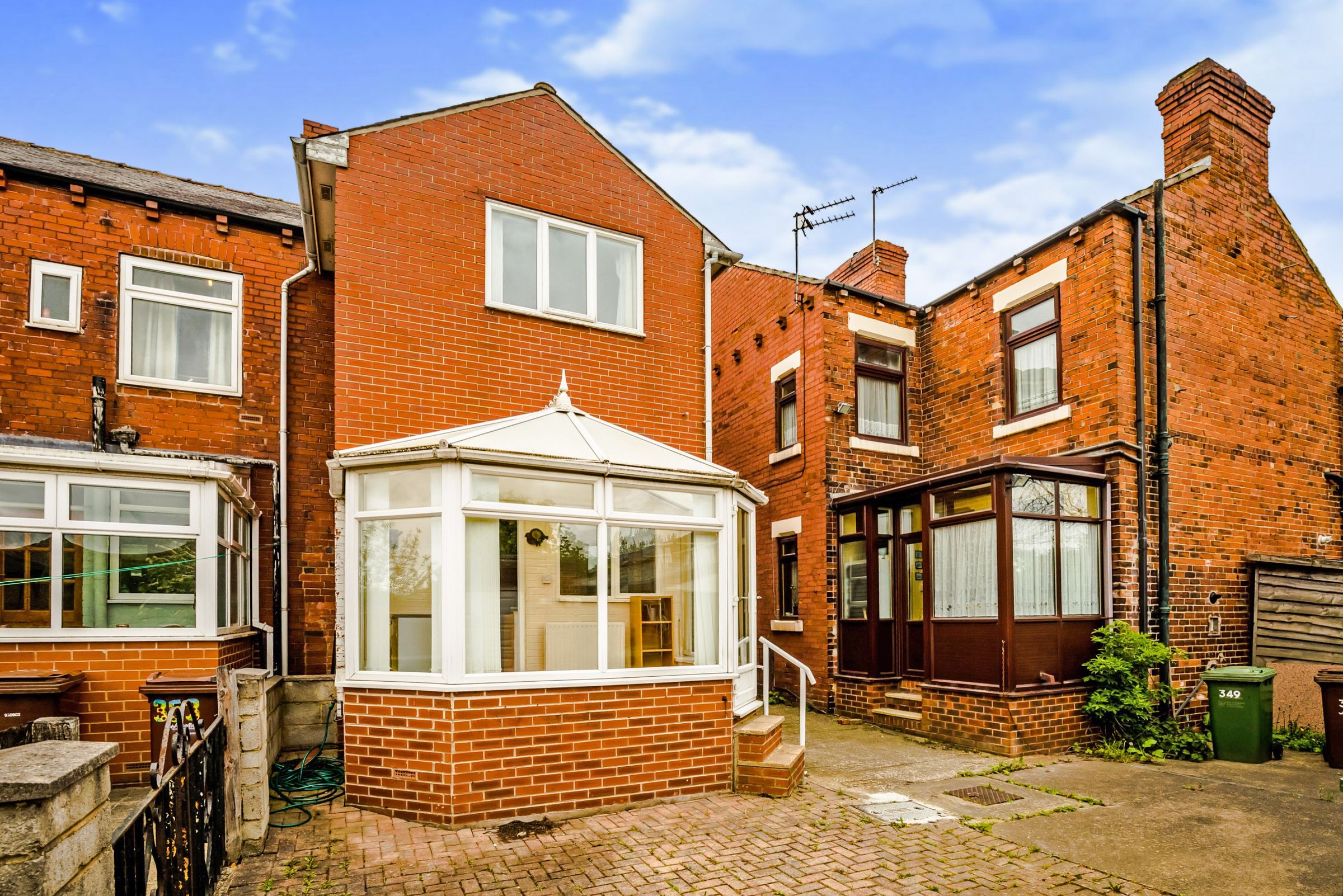 2 bed end terrace house for sale in Leeds Road, Wakefield, West