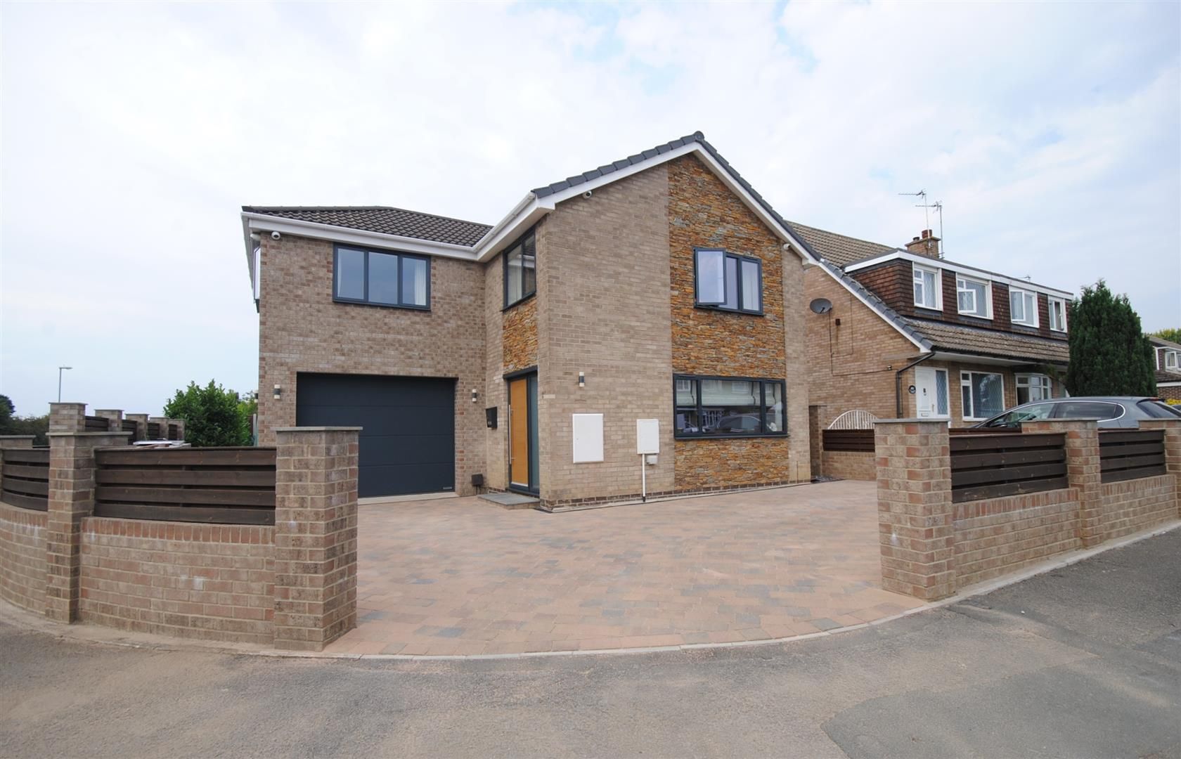 4 bed detached house for sale in Arundel Street, Garforth, Leeds LS25