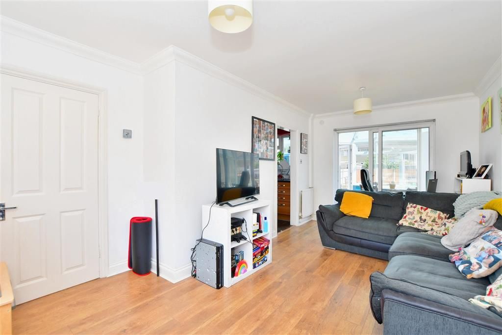 2 bed semidetached house for sale in Valley Road, Portslade, Brighton